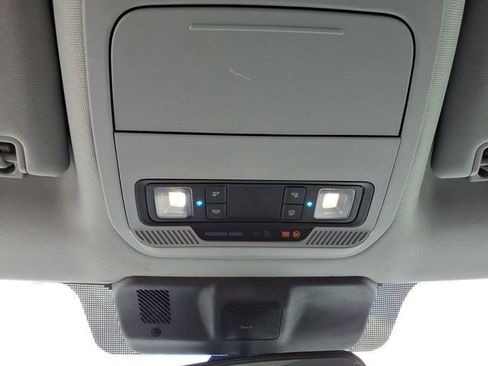 Used 2024 Ford F450 XLT w/ FX4 Off-Road Package image 33