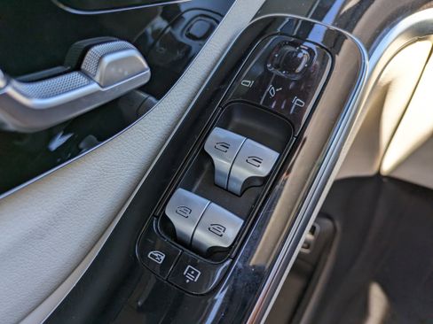 Used 2022 Mercedes-Benz S 500 4MATIC image 23