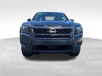 Used 2025 Nissan Frontier SV w/ Tow Package RWD video 2
