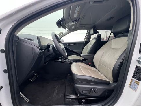 Certified 2023 Kia Niro SX Touring image 15