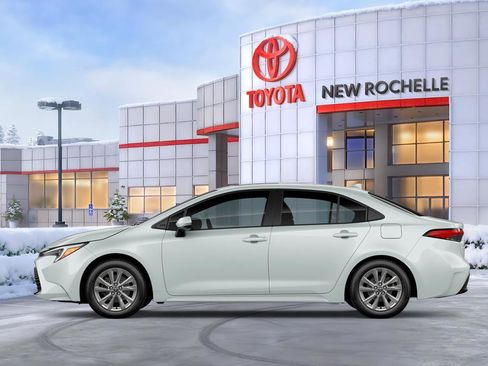 New 2026 Toyota Corolla XLE image 4