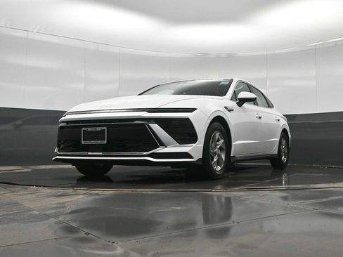 Certified 2025 Hyundai Sonata SE image 36