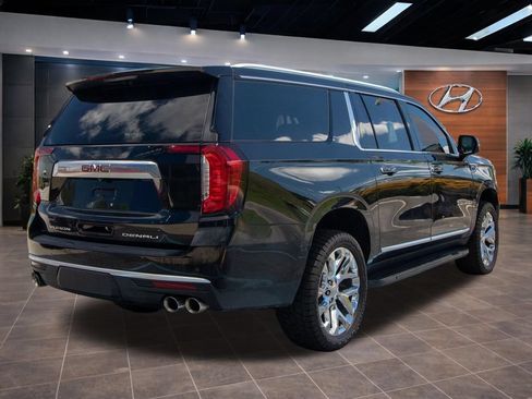 Used 2023 GMC Yukon XL Denali AWD/4WD image 16