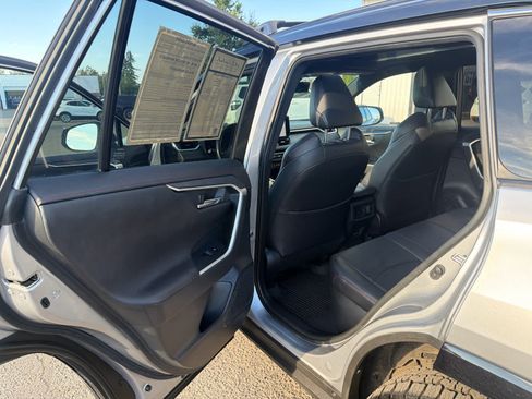 Used 2023 Toyota RAV4 XSE w/ Premium Package AWD/4WD image 32