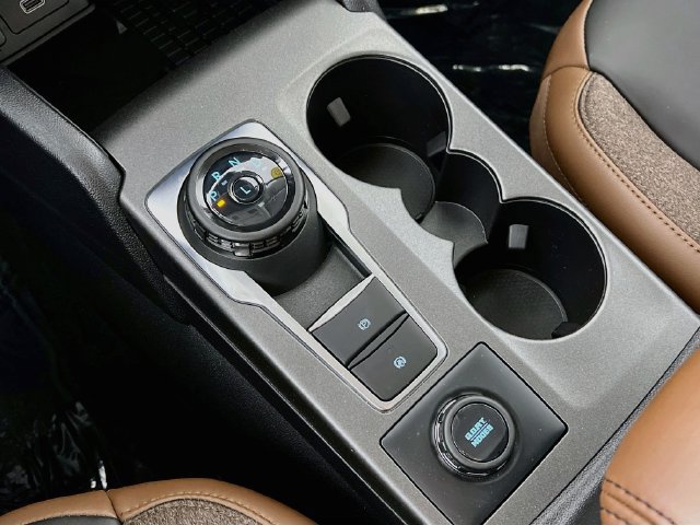 Used 2025 Ford Bronco Sport Outer Banks w/ Outer Banks Tech Package+ AWD/4WD image 23