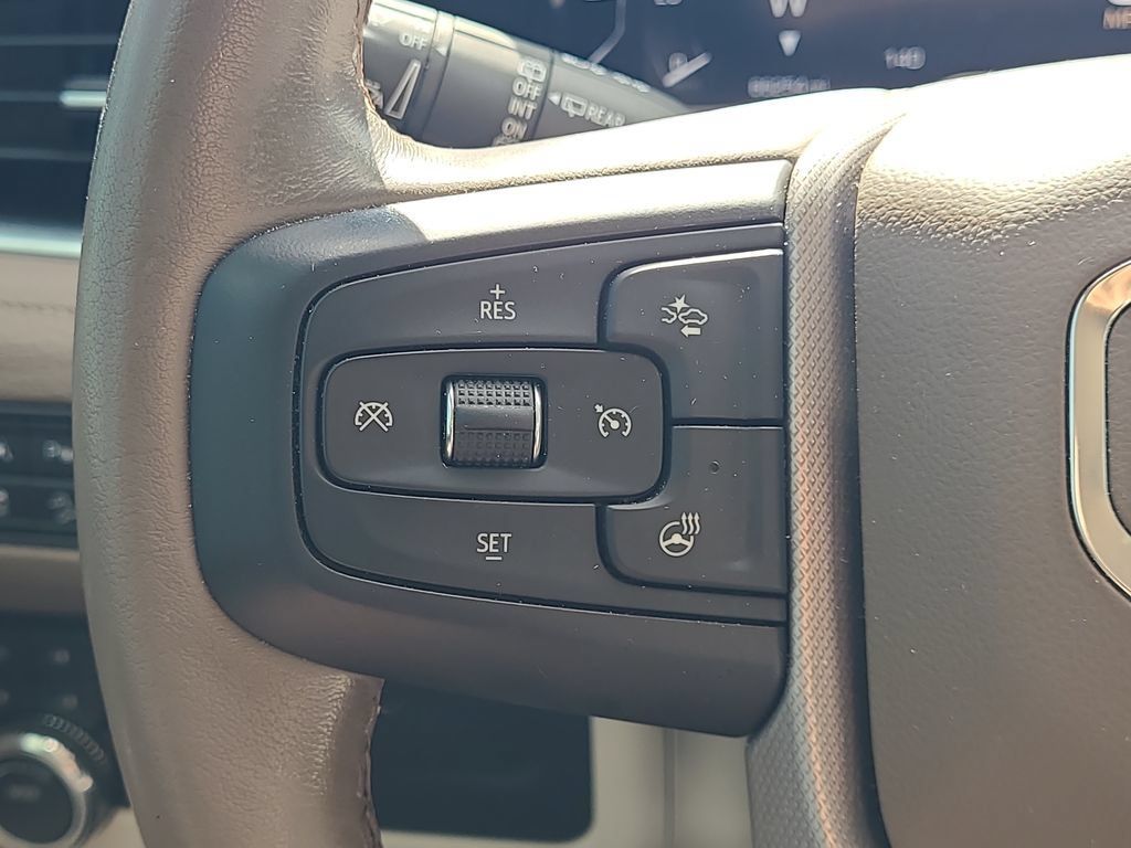 Used 2023 GMC Yukon Denali AWD/4WD image 20
