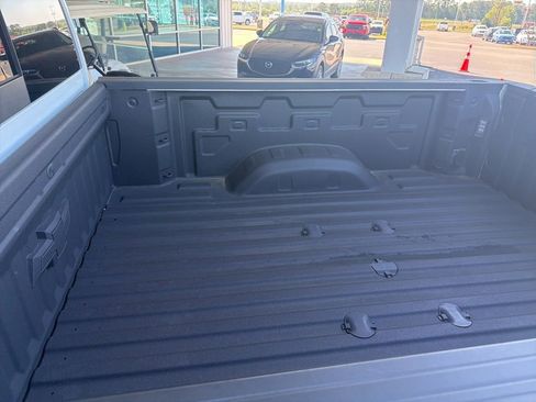 Used 2025 Chevrolet Silverado 2500 LTZ w/ LTZ Convenience Package image 5