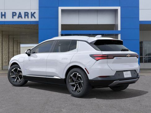 New 2025 Chevrolet Equinox EV LT image 3