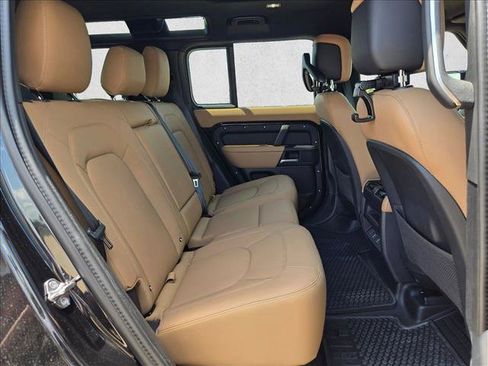 Certified 2026 Land Rover Defender 110 X-Dynamic SE AWD/4WD image 20