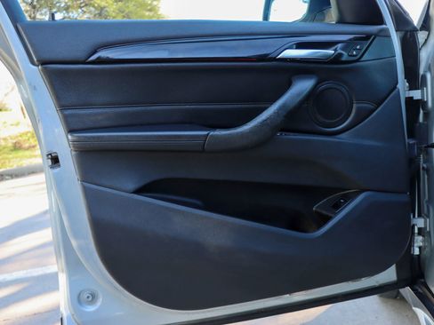 Used 2018 BMW X1 xDrive28i image 13