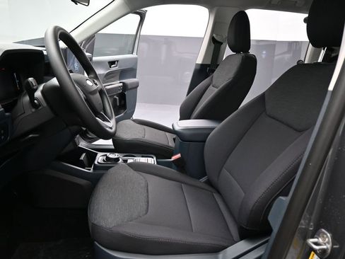 New 2025 Ford Maverick XL image 8