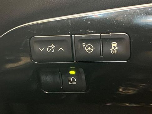 Certified 2017 Toyota Prius Two w/ Prius Two Safety Plus Package FWD image 29