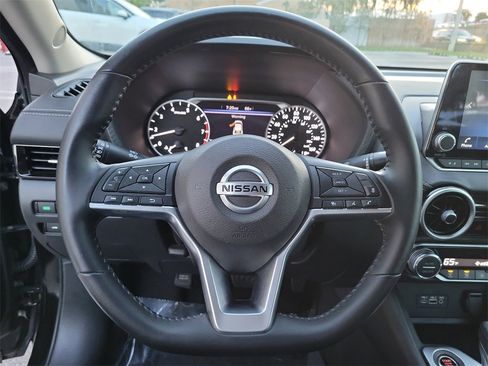 Used 2021 Nissan Sentra SV image 16