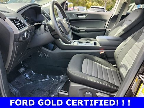 Used 2024 Ford Edge SE w/ Black Appearance Package image 9