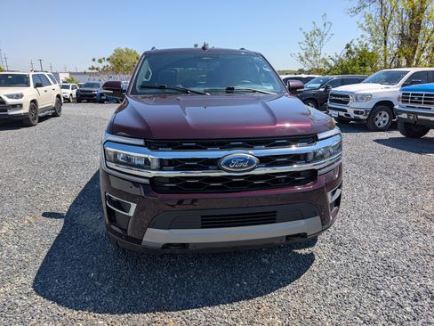 Used 2023 Ford Expedition Limited image 8