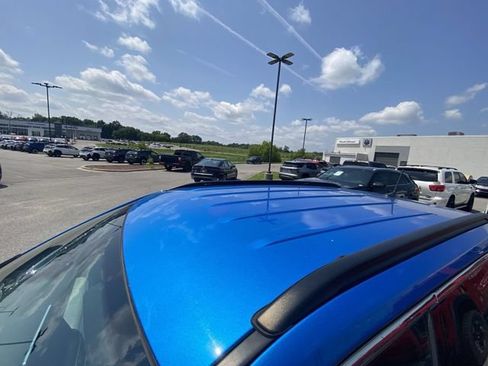 Used 2024 Jeep Compass Latitude AWD/4WD image 3