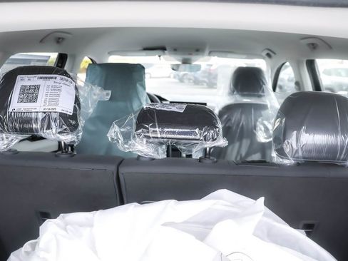 New 2025 Volkswagen Taos S image 34