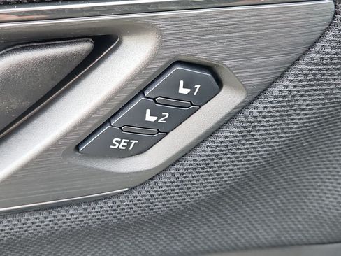 New 2026 Subaru Outback Limited AWD/4WD image 11