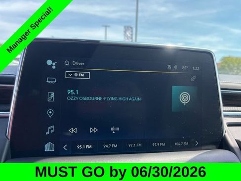 Used 2024 Chevrolet Suburban Premier AWD/4WD image 24