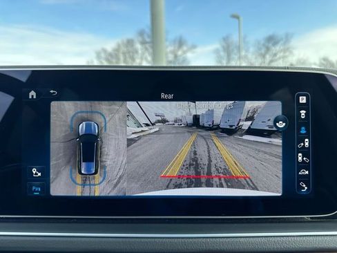 Used 2024 Mercedes-Benz GLS 450 4MATIC image 22