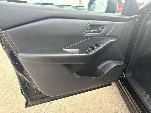Used 2024 Nissan Rogue S AWD/4WD image 23