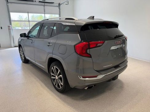 Used 2018 GMC Terrain Denali w/ Advanced Safety Package AWD/4WD image 4