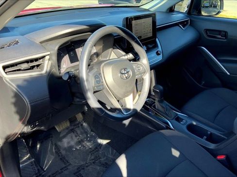 Used 2023 Toyota Corolla Cross LE image 14