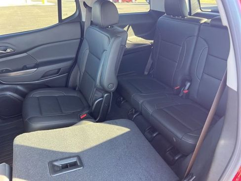 Used 2023 GMC Acadia SLT w/ Technology Package image 26