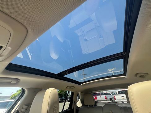 Used 2019 Buick Envision Essence AWD/4WD image 31