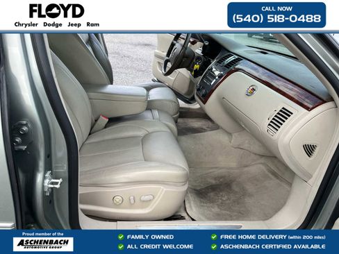 Used 2006 Cadillac DTS w/ Trunk Convenience Package FWD image 30
