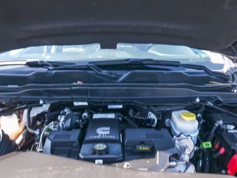 Used 2024 RAM 2500 Laramie image 25