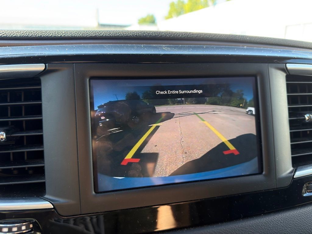 Used 2024 Chrysler Voyager LX FWD image 6