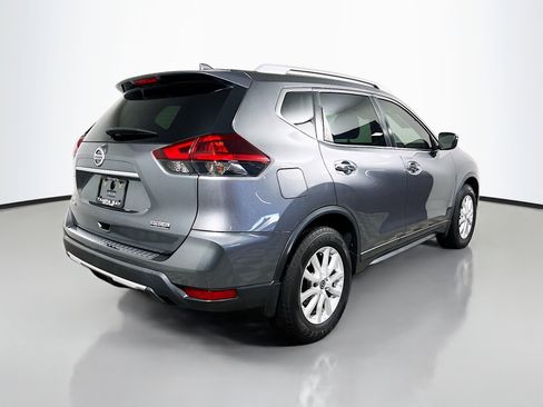 Used 2020 Nissan Rogue S w/ Special Edition Package FWD image 4
