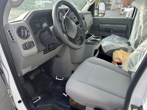 New 2024 Ford E-450 and Econoline 450 Super Duty w/ Power Windows & Locks Group image 7