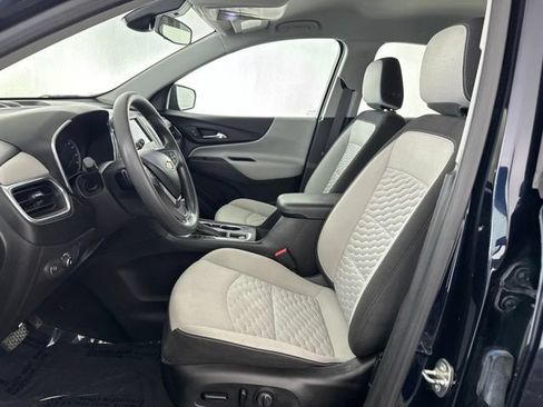Used 2021 Chevrolet Equinox LS AWD/4WD image 21