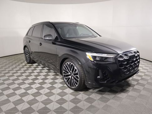 New 2025 Audi SQ7 Prestige image 3