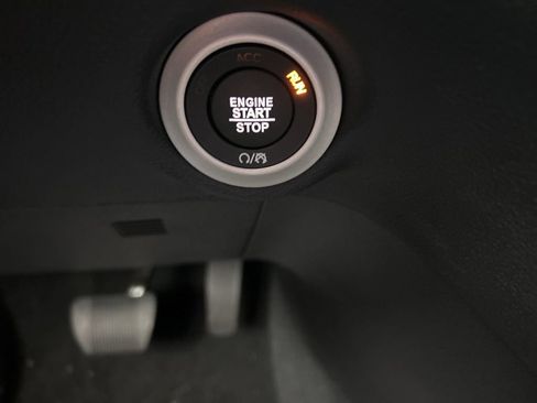 New 2026 Chrysler Pacifica Select AWD/4WD image 27