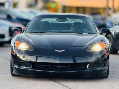 Used 2005 Chevrolet Corvette Coupe w/ Preferred Equipment Group image 2