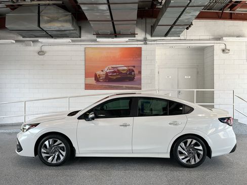 Used 2024 Subaru Legacy Touring XT AWD/4WD image 5