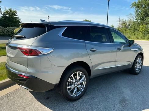 Used 2023 Buick Enclave Essence w/ Experience Buick Package AWD/4WD image 6
