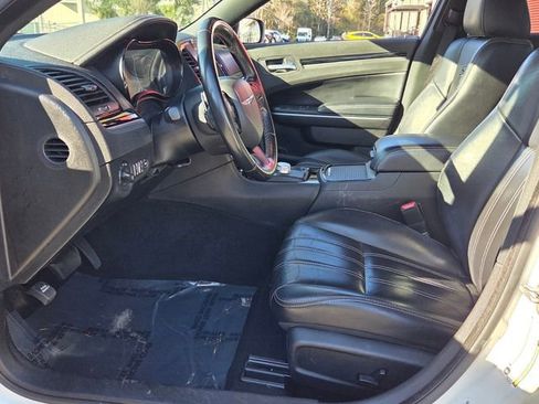 Used 2022 Chrysler 300 S image 9
