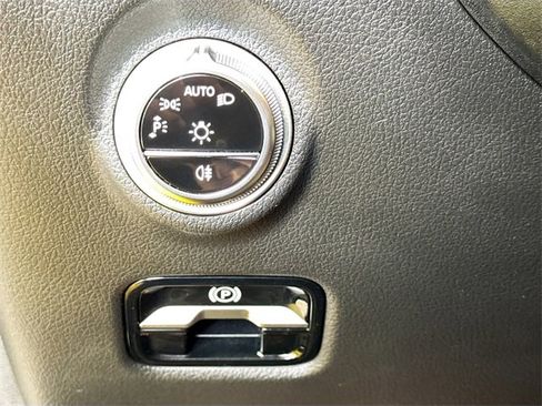 Certified 2025 Mercedes-Benz C 300 4MATIC Sedan image 10