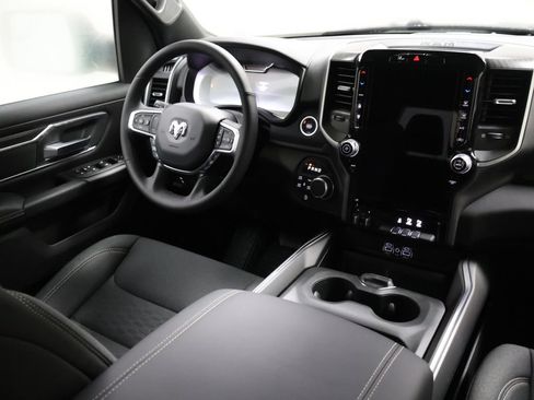 New 2026 RAM 1500 4x4 Crew Cab image 17