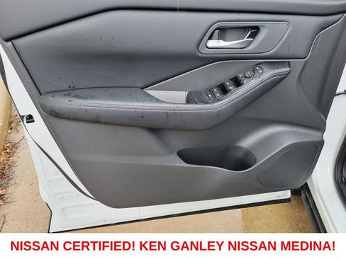 Certified 2026 Nissan Rogue SV AWD/4WD image 36