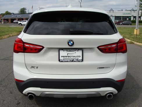 Used 2021 BMW X1 xDrive28i w/ Convenience Package AWD/4WD image 3