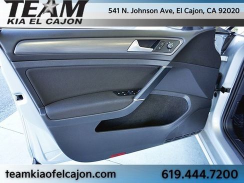 Used 2019 Volkswagen e-Golf SE w/ Driver Assistance Package image 22