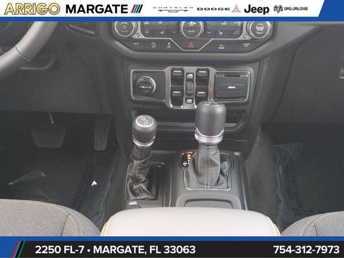 New 2026 Jeep Wrangler Unlimited Sahara AWD/4WD image 19