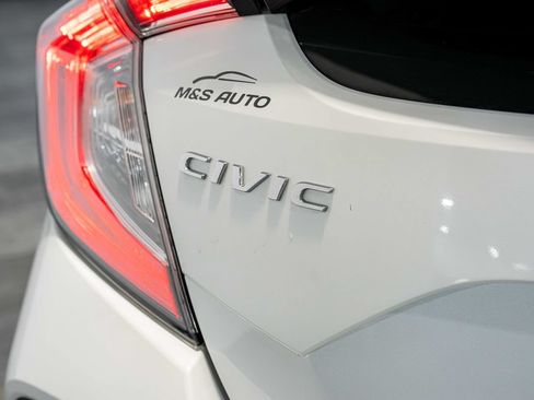 Used 2019 Honda Civic Sport Touring image 11