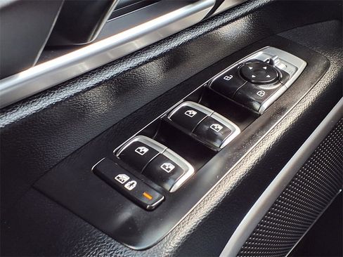 Used 2024 Kia Telluride S image 19