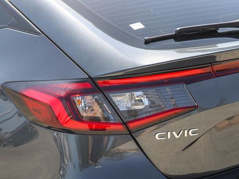 Used 2025 Honda Civic Sport image 10